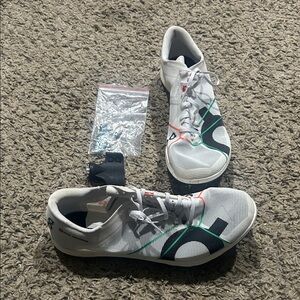 On cloud track spikes